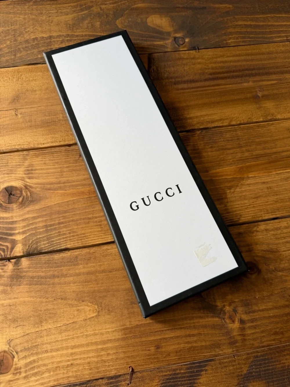 Gucci White & Black Tie Box - Picture 1 of 4
